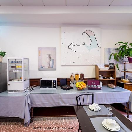 Hotel A La Croix De Malte ルルド エクステリア 写真