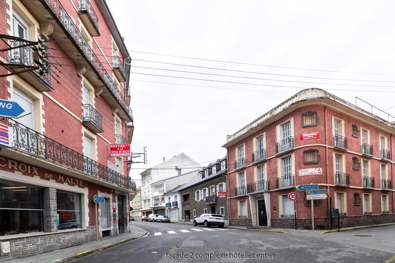 Hotel A La Croix De Malte ルルド エクステリア 写真